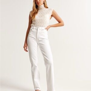 Abercrombie & Fitch Ultra High Rise 90s Straight White Jeans curve Love